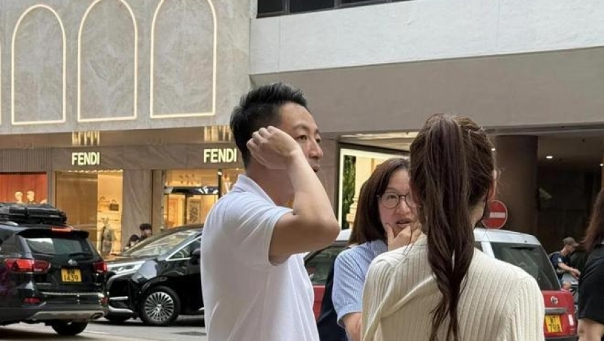 管家婆一码中一肖最准资料公开,女子养的宠物兔像毛绒玩具,创新典义解读_内测版V15.62